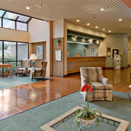 Ramada Columbia/Fort Jackson Area Interno foto
